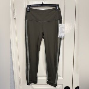 Lululemon NWT Zip The Line Crop